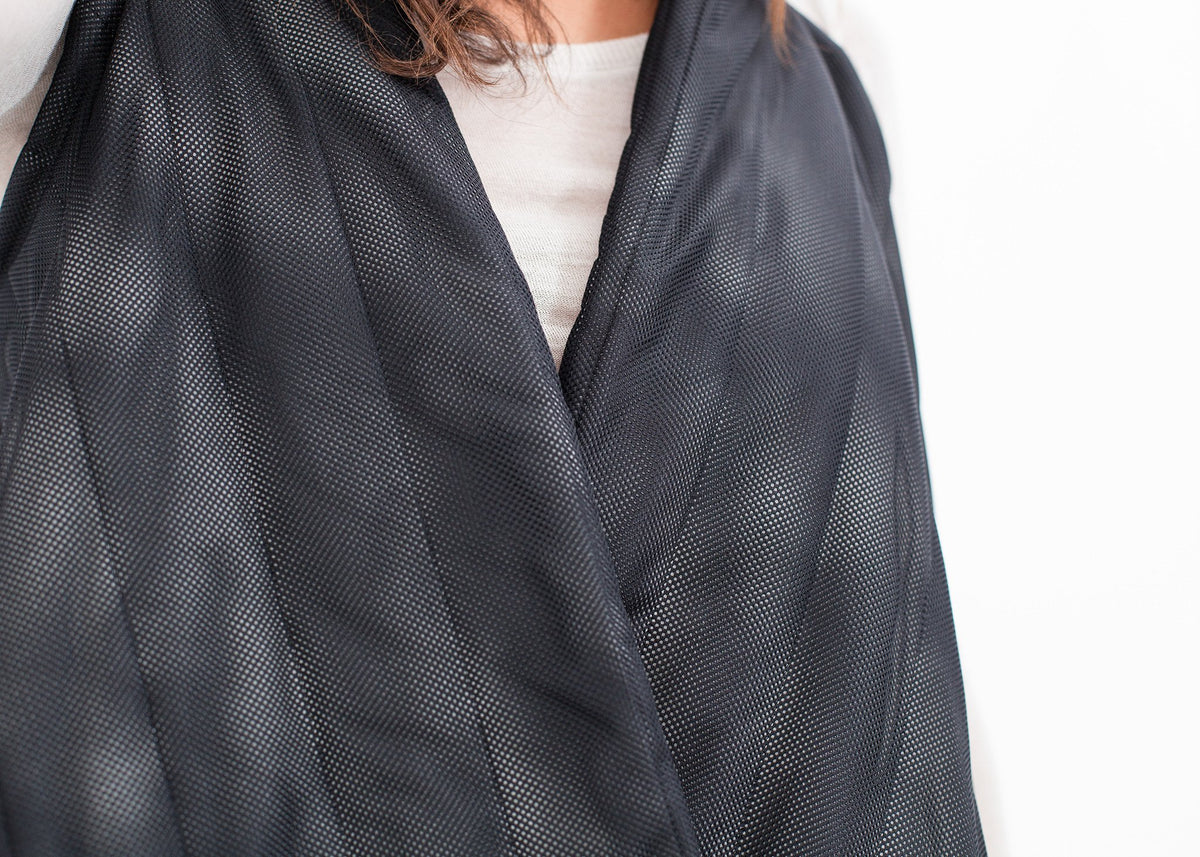 חזיית רשת קווילט בשחור/לבן