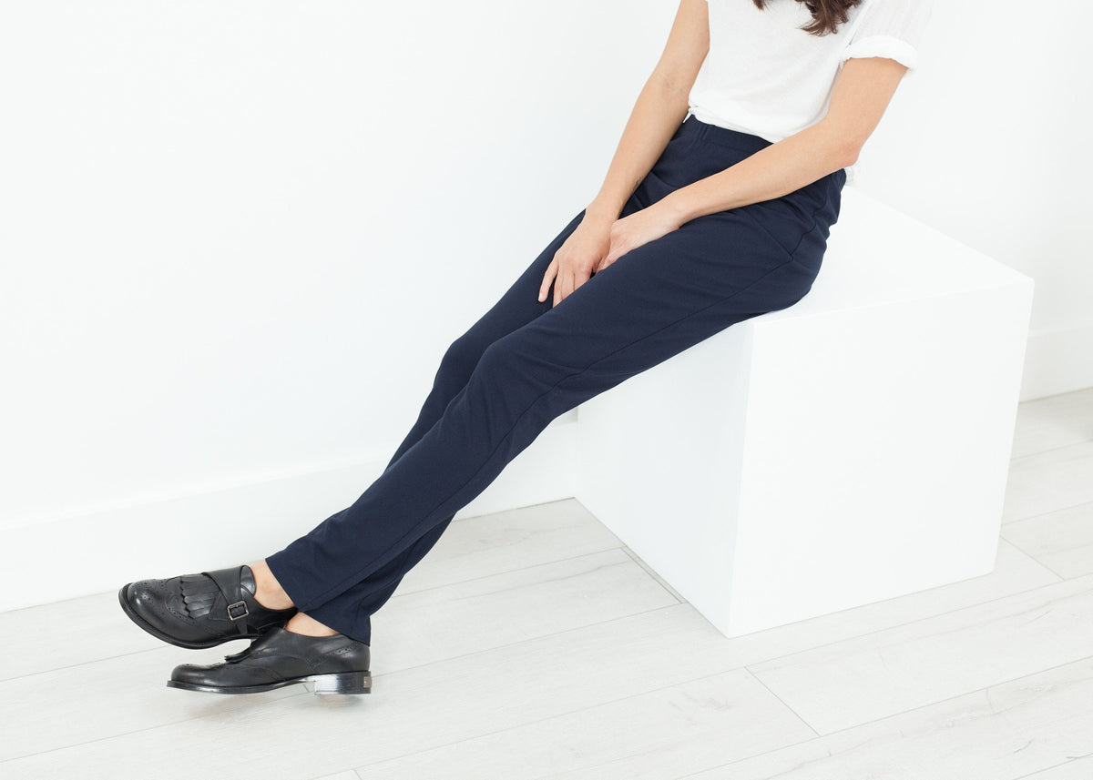 Easy Slim Pant ב- Navy